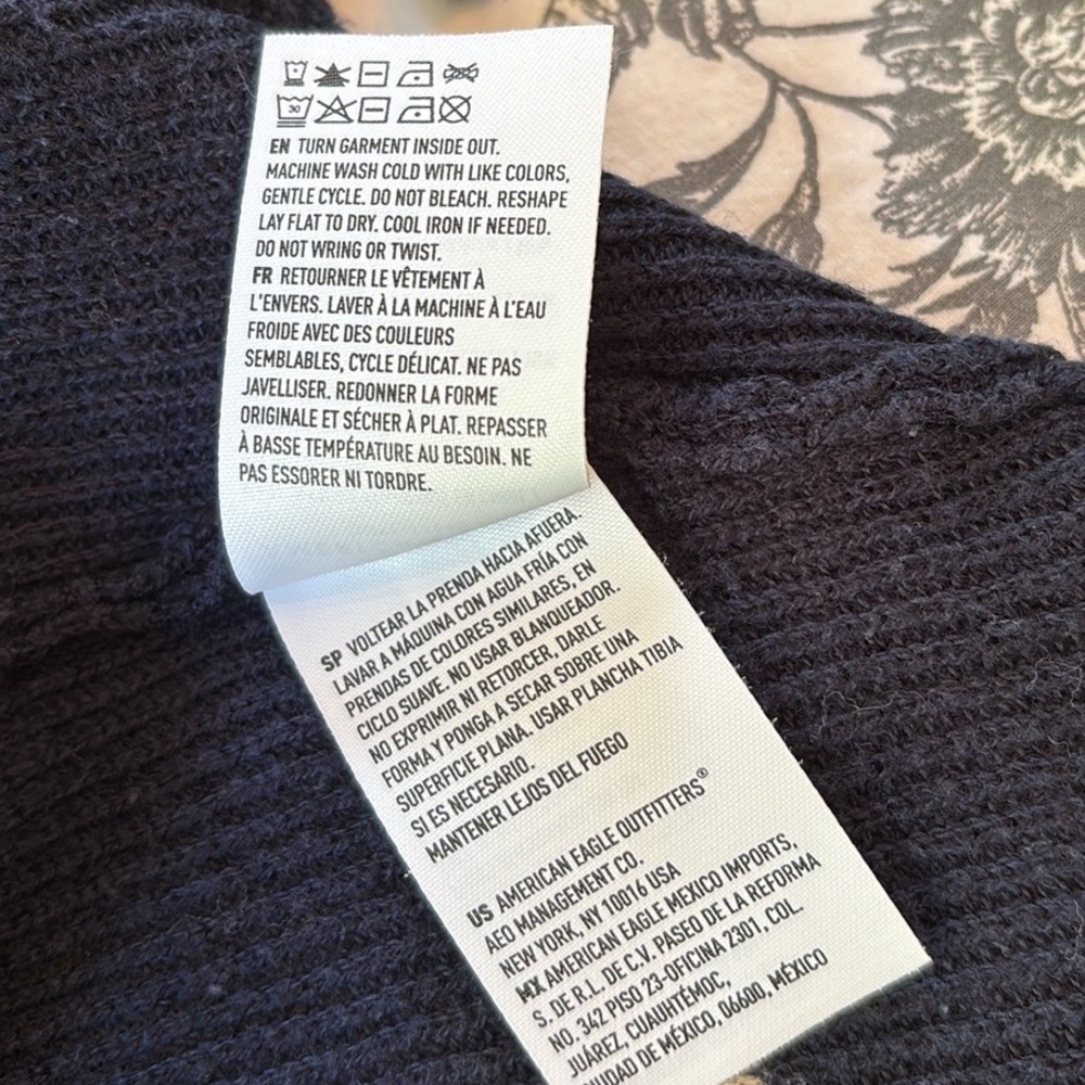 AE Jegging Fit Sweater - Picture 8 of 8